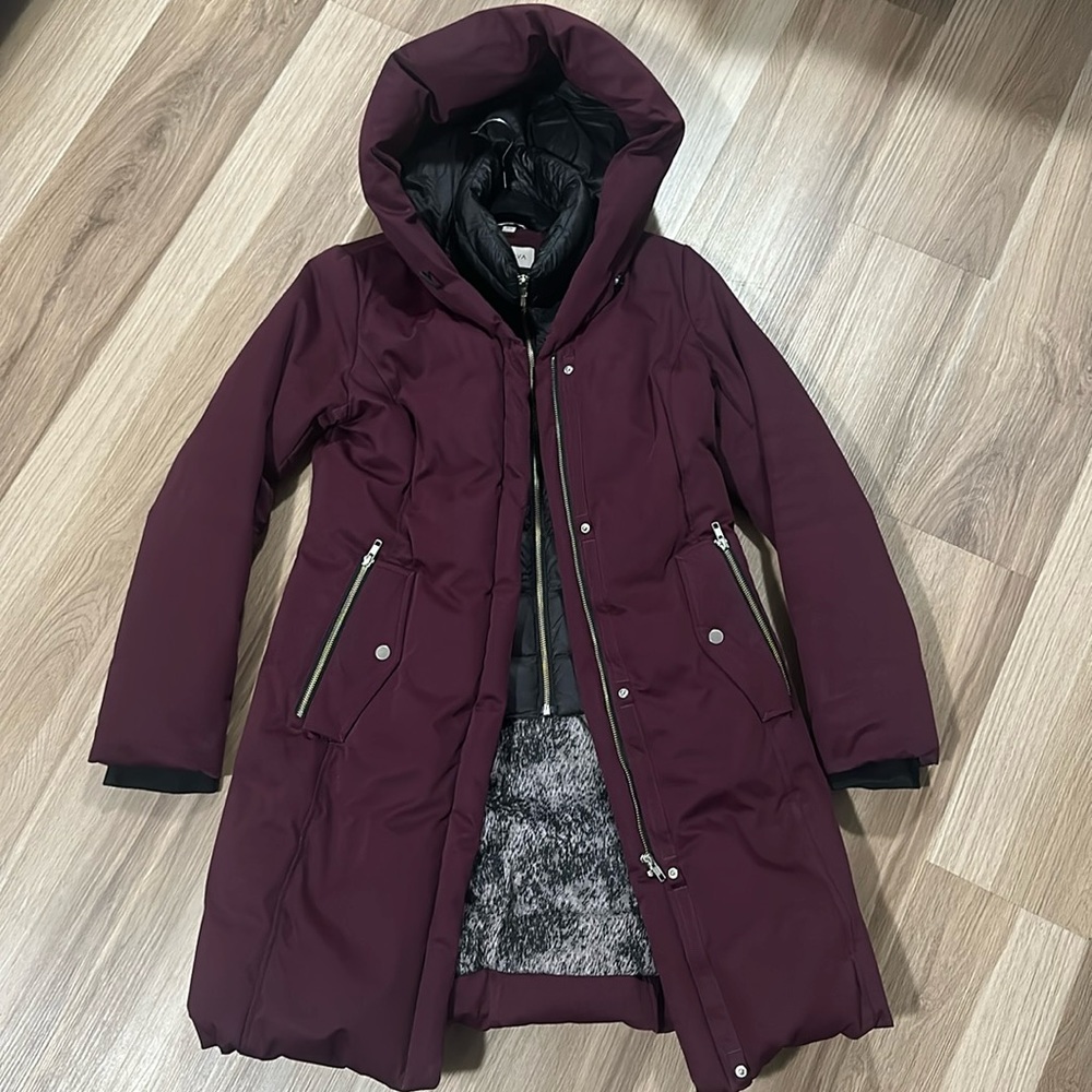 Sandova Winter Coat. GREAT condition.